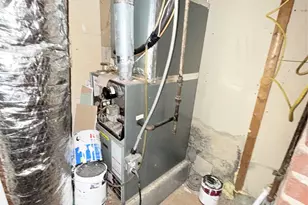 210 Dartmouth St, Hempstead, NY 11550 - Photo 20