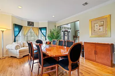 22 Southview Circle, Lake Grove, NY 11755 - Photo 10