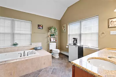 22 Southview Circle, Lake Grove, NY 11755 - Photo 28