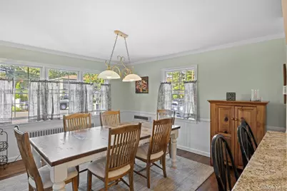 37 Newark Street, Lindenhurst, NY 11757 - Photo 16