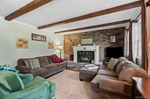 37 Newark St, Lindenhurst, NY 11757 - Photo 18