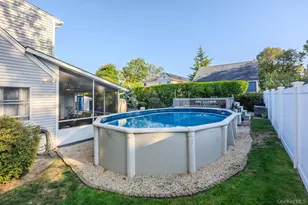 37 Newark St, Lindenhurst, NY 11757 - Photo 6