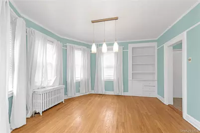 24 Walnut Street, Westbury, NY 11590 - Photo 4