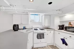 1610 Hering Ave, Bronx, NY 10461 - Photo 12