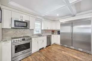 2327 Cleveland St, Bellmore, NY 11710 - Photo 14