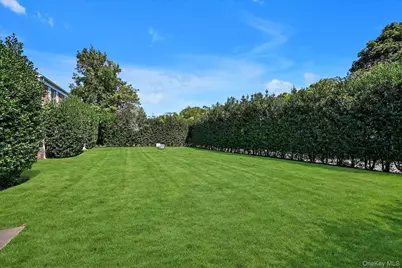 30 Beechwood Drive, Lawrence, NY 11559 - Photo 16