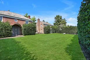 30 Beechwood Dr, Lawrence, NY 11559 - Photo 10