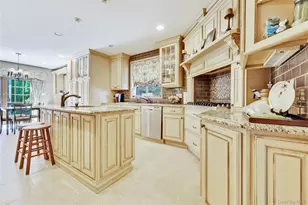 19 Margaret Ave, Lawrence, NY 11559 - Photo 10