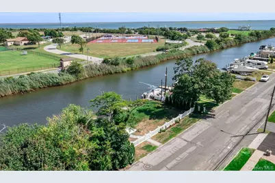 59 Western Concourse, Amityville, NY 11701 - Photo 34