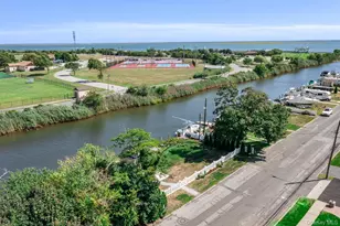 59 Western Concourse, Amityville, NY 11701 - Photo 34