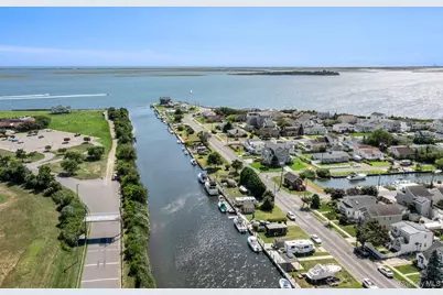 59 Western Concourse, Amityville, NY 11701 - Photo 2