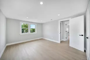 18 Mist Ln, Westbury, NY 11590 - Photo 34