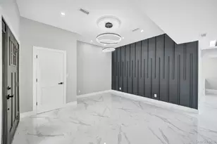 18 Mist Ln, Westbury, NY 11590 - Photo 18