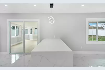 18 Mist Lane, Westbury, NY 11590 - Photo 8