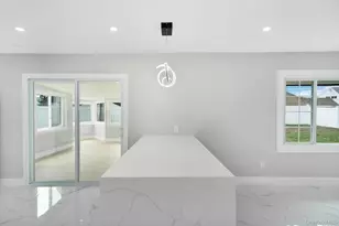 18 Mist Ln, Westbury, NY 11590 - Photo 8