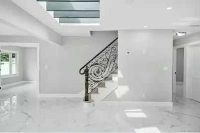 18 Mist Lane, Westbury, NY 11590 - Photo 28