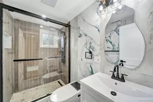 18 Mist Ln, Westbury, NY 11590 - Photo 32