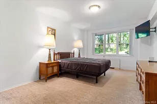 1 Kensington Gate, Great Neck, NY 11023 - Photo 12