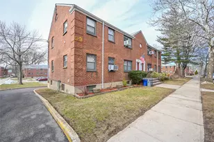 21-38 202nd St, Bayside, NY 11360 - Photo 2