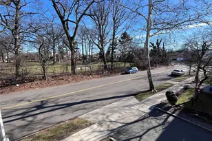 21-38 202nd St, Bayside, NY 11360 - Photo 14