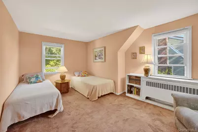 331 Sommerville Place, Yonkers, NY 10703 - Photo 16