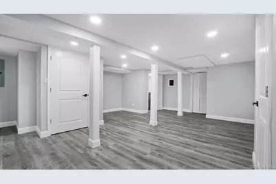827 Eastfield Road, Westbury, NY 11590 - Photo 22