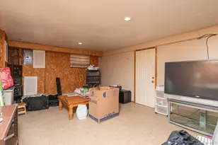 472 Emerson St, Uniondale, NY 11553 - Photo 16