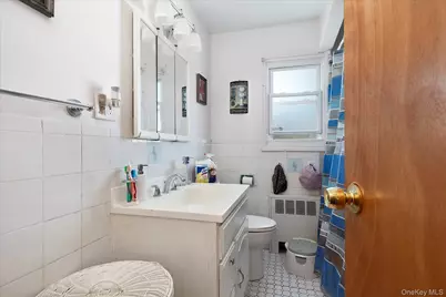 472 Emerson Street, Uniondale, NY 11553 - Photo 10