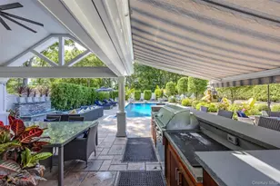 42 Revilo Ave, Shirley, NY 11967 - Photo 6