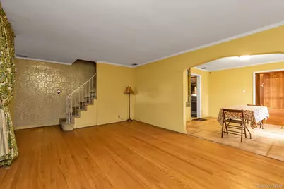 95 Dogwood Avenue, Malverne, NY 11565 - Photo 4