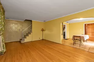 95 Dogwood Ave, Malverne, NY 11565 - Photo 4