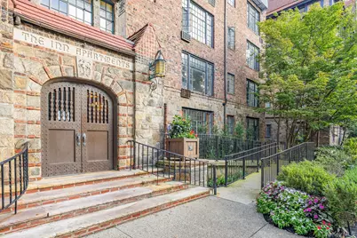 20 Continental Avenue #2R, Forest Hills, NY 11375 - Photo 2