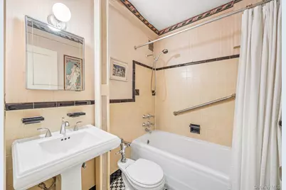 20 Continental Avenue #2R, Forest Hills, NY 11375 - Photo 12