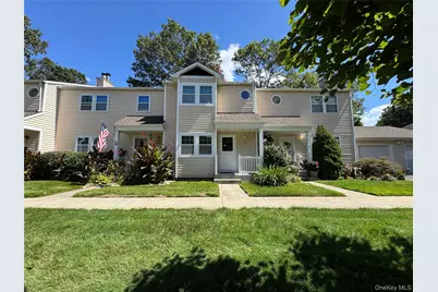 14 Franklin Commons, Yaphank, NY 11980 - Photo 1