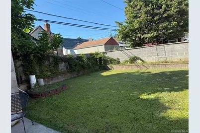 165 Heathcote Road, Elmont, NY 11003 - Photo 2