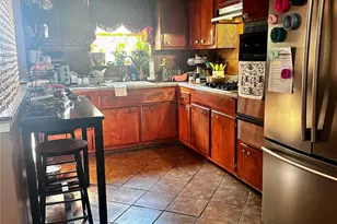 2286 Lacombe Ave, Bronx, NY 10473 - Photo 20