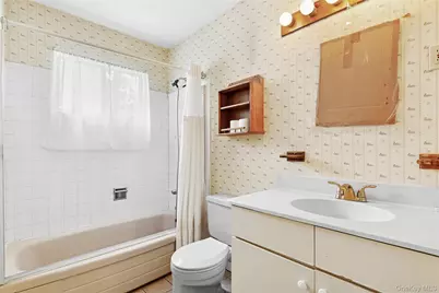 29 Linda Avenue, Aquebogue, NY 11931 - Photo 14