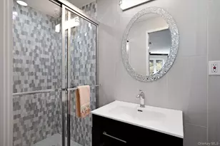 9 Scenic View Ct, Dix Hills, NY 11746 - Photo 32