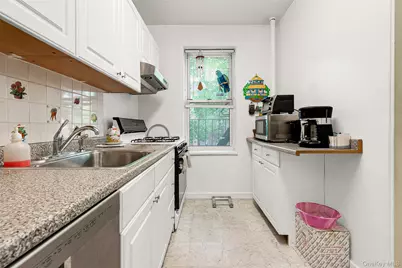 67-66 108th Street #D43, Forest Hills, NY 11375 - Photo 14