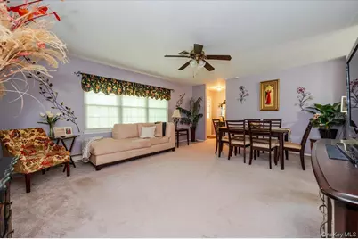 48 Trent Court #B, Ridge, NY 11961 - Photo 4