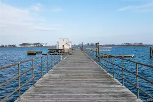 18 Windward Ln, Bronx, NY 10464 - Photo 30