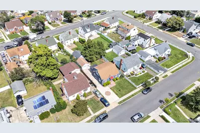 737 Lowell Road, Uniondale, NY 11553 - Photo 4