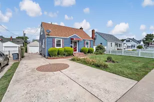 737 Lowell Rd, Uniondale, NY 11553 - Photo 2
