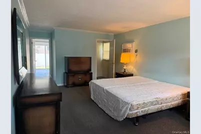 652 Empire Avenue, West Babylon, NY 11704 - Photo 10