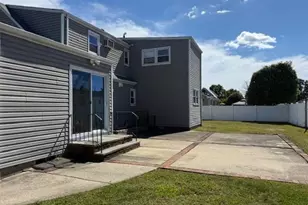 652 Empire Ave, West Babylon, NY 11704 - Photo 40