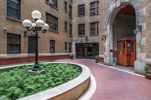 800 Riverside Dr, New York (Manhattan), NY 10032 - Photo 2