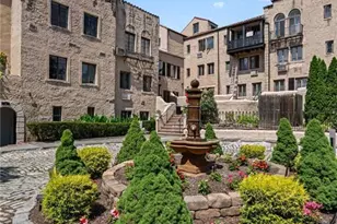 215 Middle Neck Rd, Great Neck, NY 11021 - Photo 16