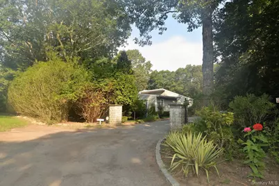 11 West Drive, East Hampton, NY 11937 - Photo 16