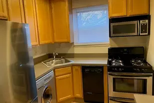 264-65 Langston Ave, Glen Oaks, NY 11004 - Photo 4