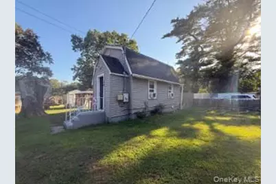 184 Caleb's Path, Brentwood, NY 11717 - Photo 2